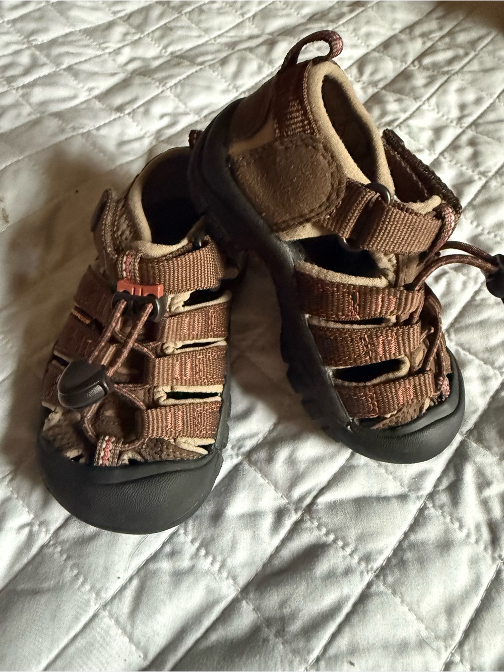 Keen- Kids Brown Closed-Toe Sandals - Breathable Outdoor Shoes